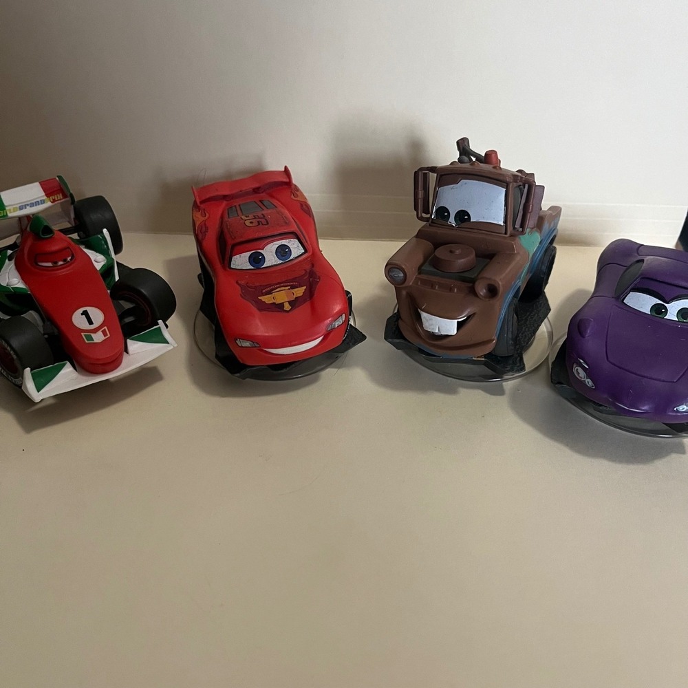 Disney Infinity 1.0 Cars Lot -McQueen Tow Mater Francesco Holley Shiftwell